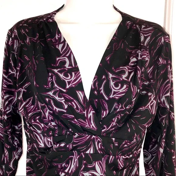 Chico’s Stretchy Purple Print Top, Size M - Picture 8 of 8